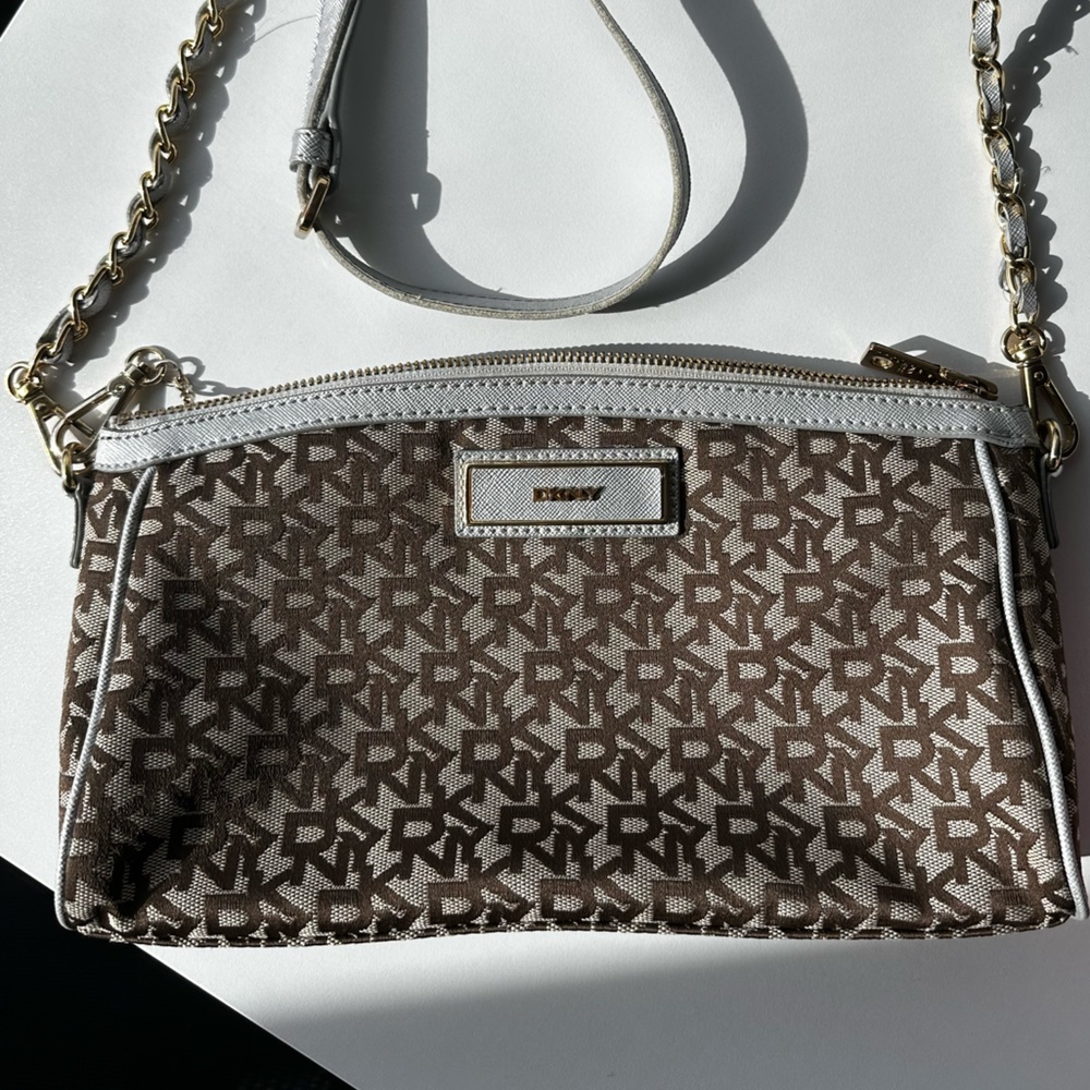 DKNY-  canvas bag clutch